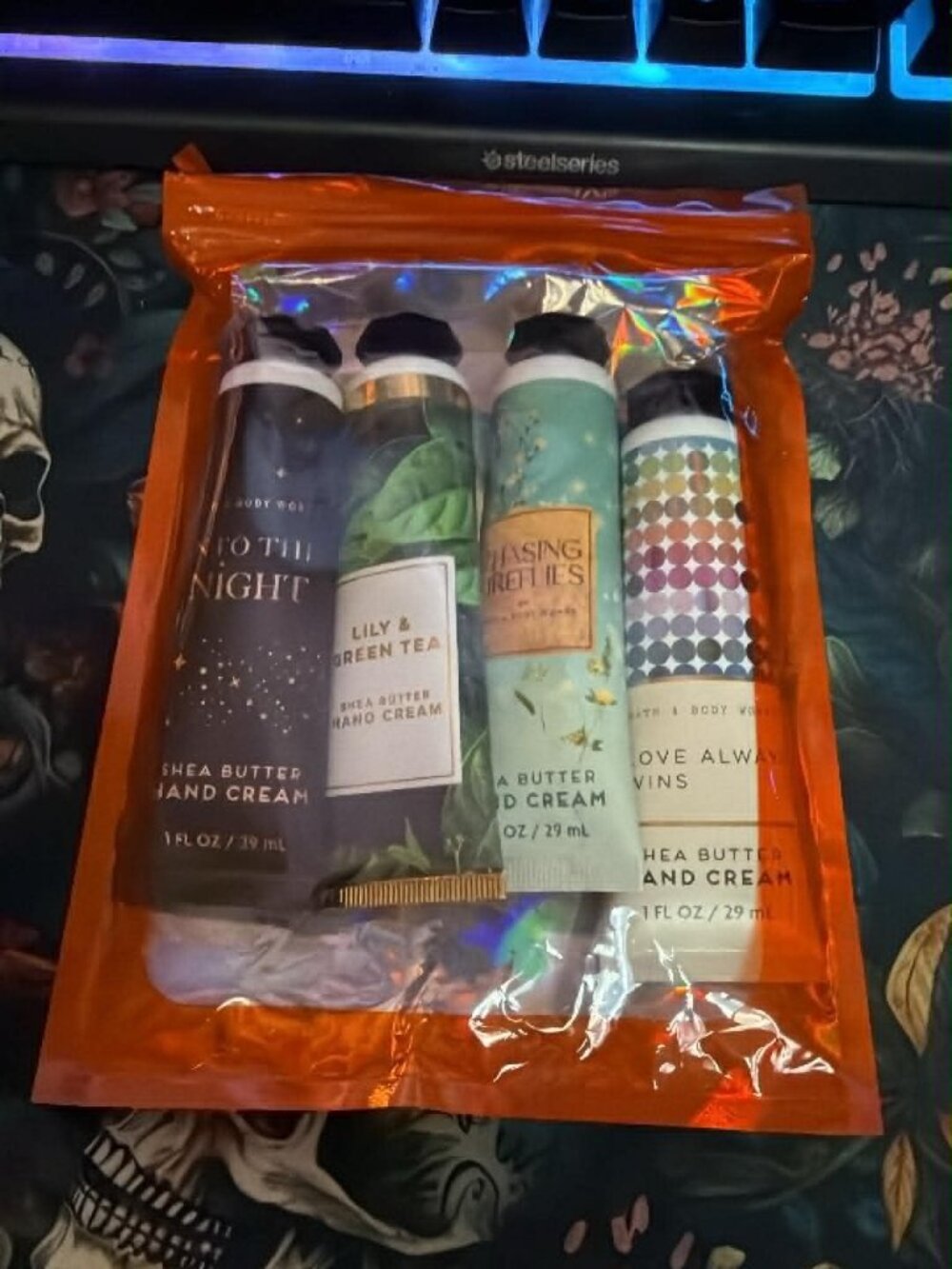 Bath & Body works Hand cream - 4CT, random scents - NEW